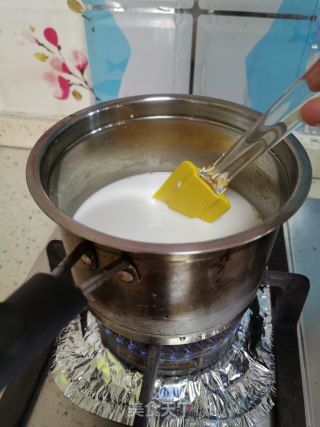 草莓椰奶小方的做法步骤：3