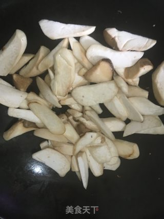蚝油杏鲍菇的做法步骤：2