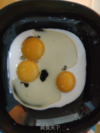 草莓蛋糕的做法步骤：2