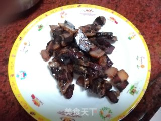 干煸腊肉菜花的做法步骤：1