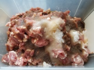 广式腊肠的做法步骤：3