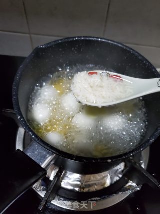 金瓜甜酒汤圆的做法步骤：6