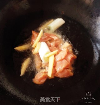 蒜台炒肉的做法步骤：6