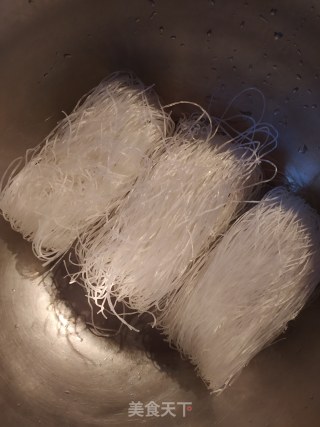 酸菜鱼粉丝的做法步骤：7