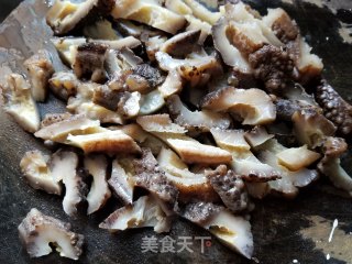 花胶冬菇炆海参的做法步骤：2