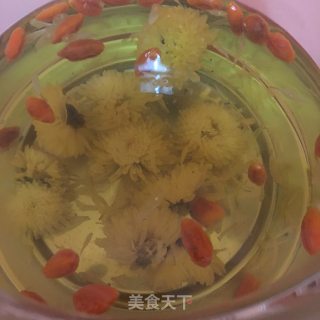 冰糖菊花枸杞茶的做法步骤：5