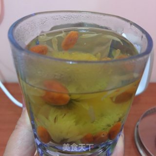 冰糖菊花枸杞茶的做法步骤：6