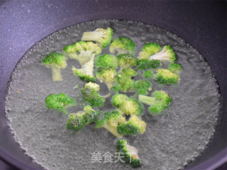 香煎鲜嫩牛排的做法步骤：6