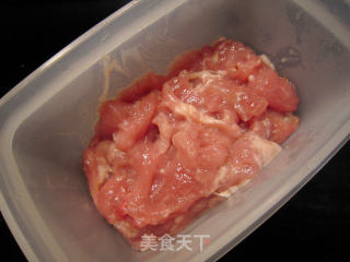 茄汁柠汁锅包肉--红红火火吉祥菜的做法步骤：1