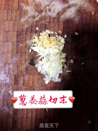 烧三鲜的做法步骤：3