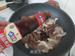 蘑菇炒牛肉的做法步骤：9