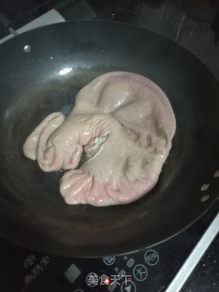 凤凰托世肚包鸡的做法步骤：1