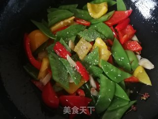 彩椒炒荷兰豆的做法步骤：9