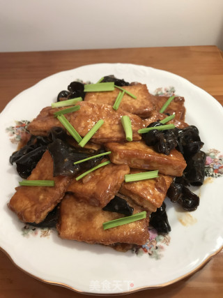 木耳烧豆腐的做法步骤：7