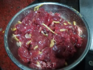 #红色吉祥菜#番茄炒牛肉的做法步骤：5