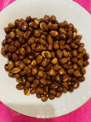 炒花生米的做法步骤：2