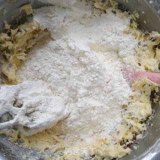 抹茶蔓越莓饼干的做法步骤：7