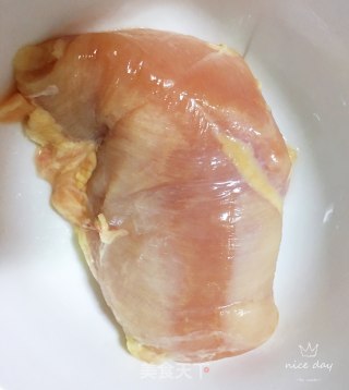 黄金鸡块的做法步骤：1