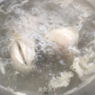 炖鸡汤的做法步骤：2