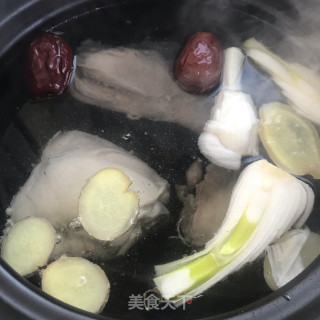 炖鸡汤的做法步骤：3