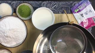 甜甜蜜蜜的美味，抹茶豆沙麻薯教程的做法步骤：1