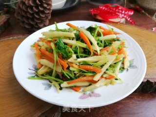 芹菜胡萝卜炒冬笋的做法步骤：6