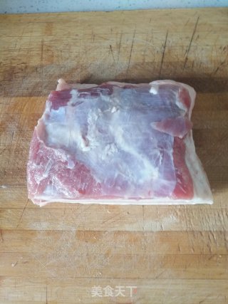 蒸笼粉蒸肉的做法步骤：1