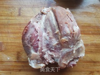 胡萝卜洋葱炒牛肉的做法步骤：1