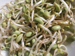 爆炒黑豆芽的做法步骤：1
