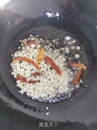 爆炒黑豆芽的做法步骤：2