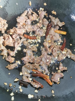 爆炒黑豆芽的做法步骤：3