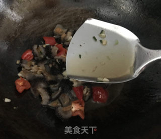 红极参烩毛豆的做法步骤：7