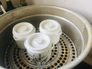 玉米枸杞排骨蒸盅的做法步骤：8