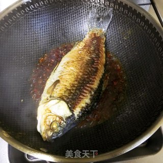 豆瓣酱烧鱼的做法步骤：7
