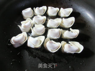 生煎猪肉大馅馄饨的做法步骤：3