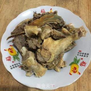 老鸭山药煲的做法步骤：1