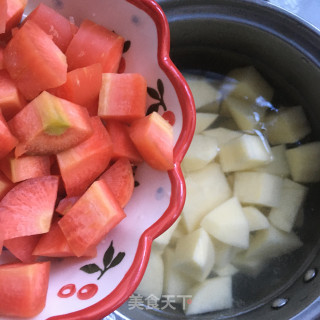 咖喱土豆炖牛腩的做法步骤：4