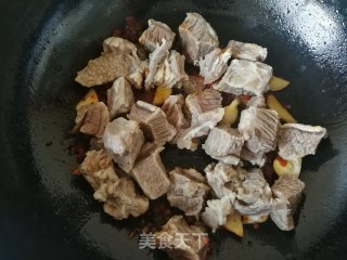 小土豆炖牛腩的做法步骤：7