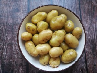 小土豆炖牛腩的做法步骤：10