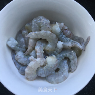 五彩虾仁咖喱饭的做法步骤：3