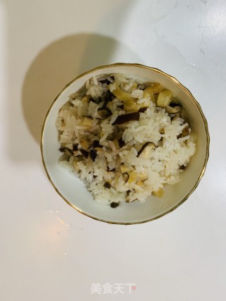 香菇干贝糯米饭的做法步骤：4