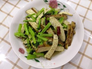 芹菜卤干的做法步骤：9