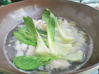 青菜虾滑汤的做法步骤：7