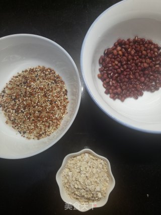 藜麦红豆轻养饮的做法步骤：1
