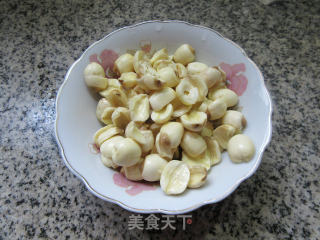 黄金莲子露的做法步骤：3