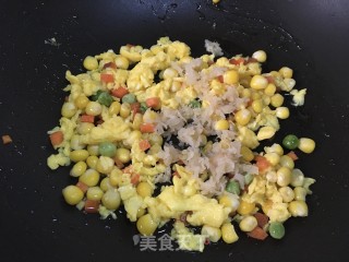 酸菜炒饭的做法步骤：6