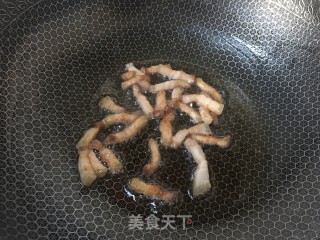 胡萝卜丝炒大蒜叶的做法步骤：6
