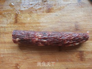 西芹炒腊肠的做法步骤：3