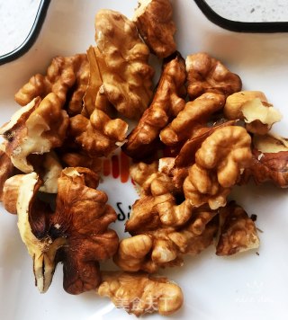 菠菜木耳拌核桃仁的做法步骤：4
