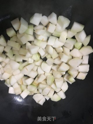 炸肉圆菜头汤的做法步骤：3